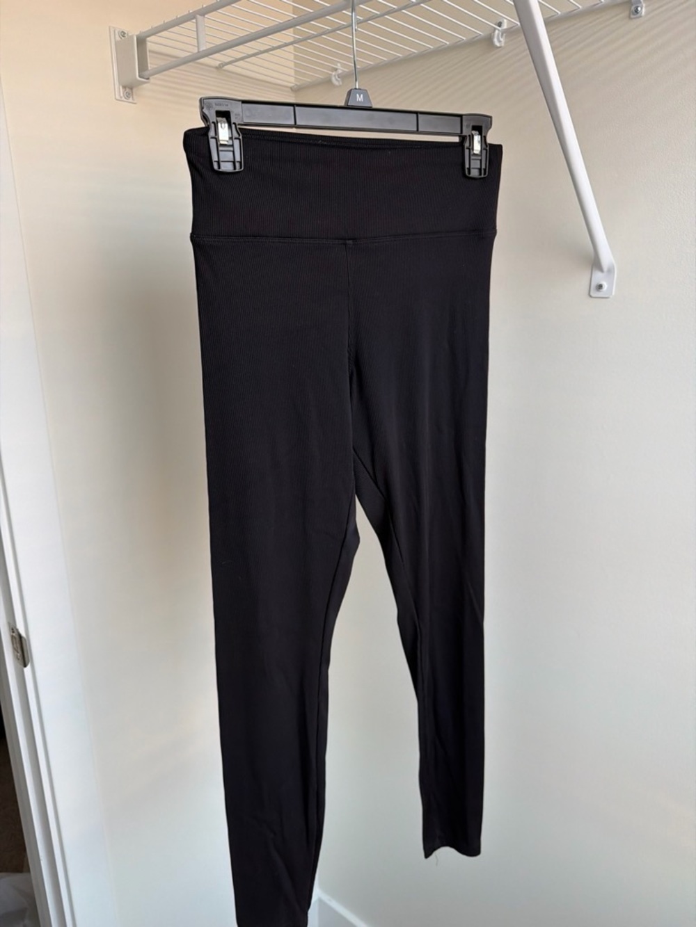 Express Black High-Waist Ribbed Leggings